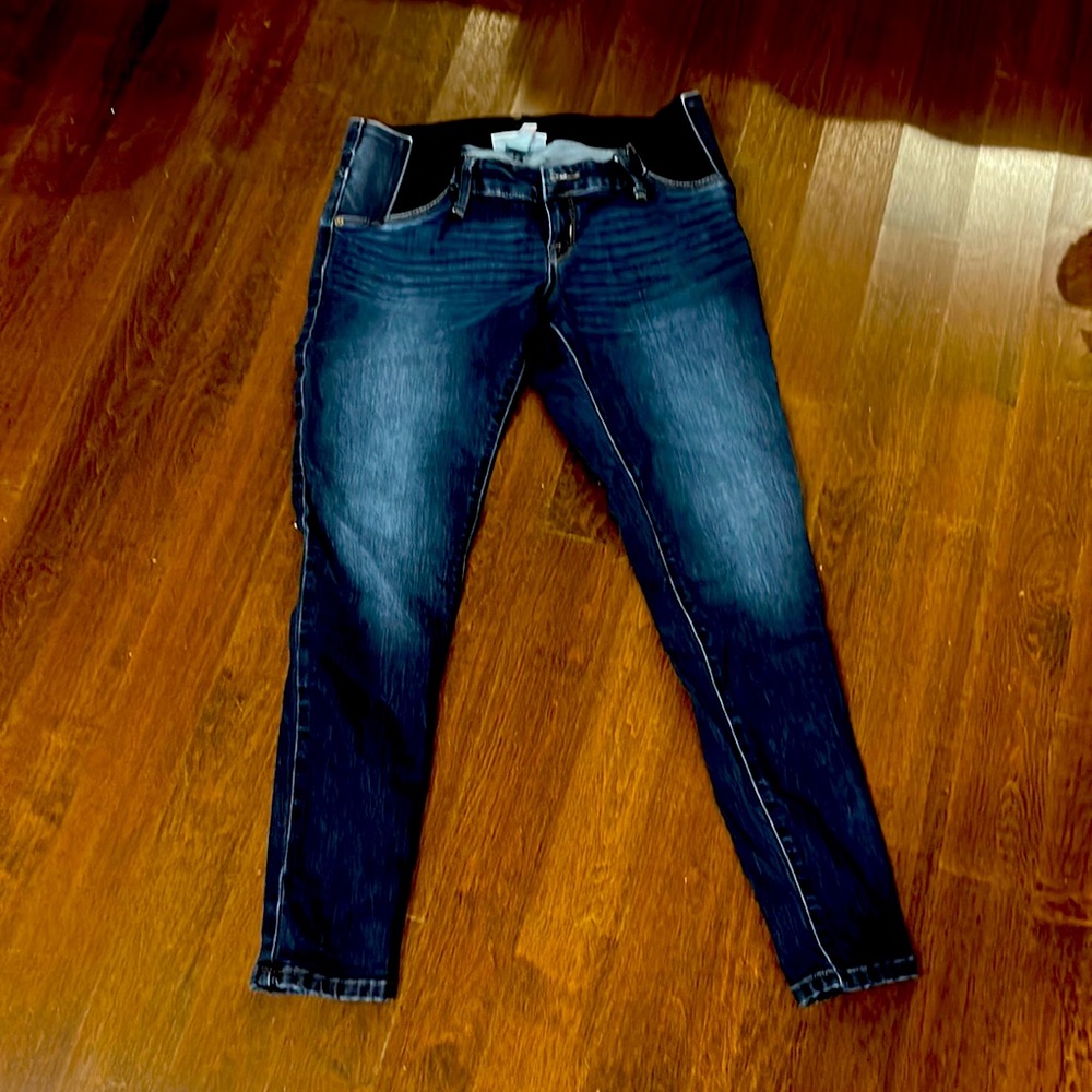 Maternity jeans size 6